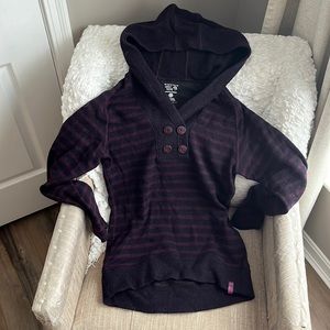 Mountain Hard Wear hooded sweater. Women size small.